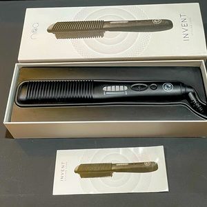 New in box Noa Invent styling comb